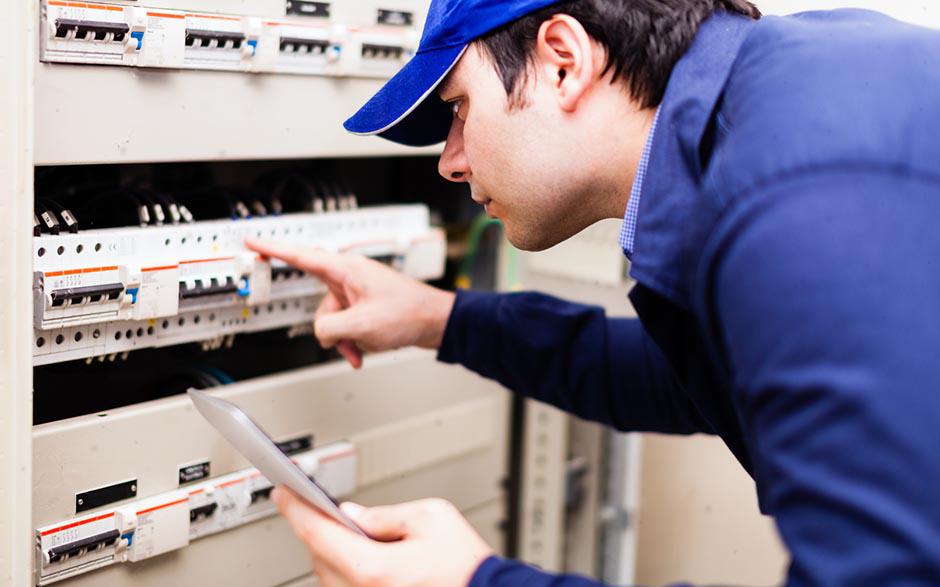 je recherche un électricien Saint-Pierre-du-Perray